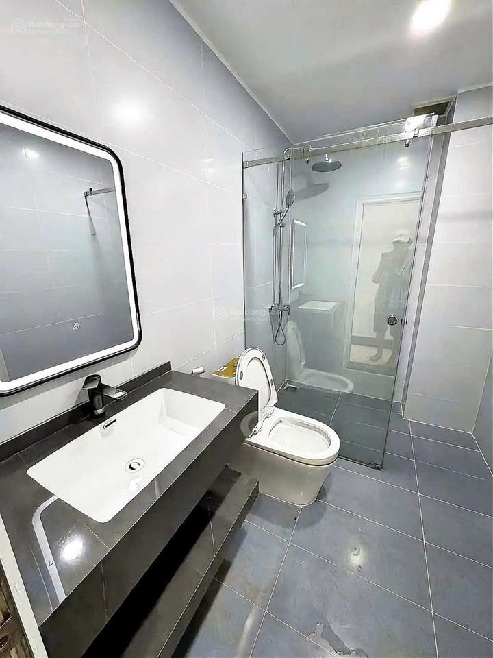 Cực hiếm! nhà phố 5 tầng hoàng quốc việt, chỉ 9,8 tỷ