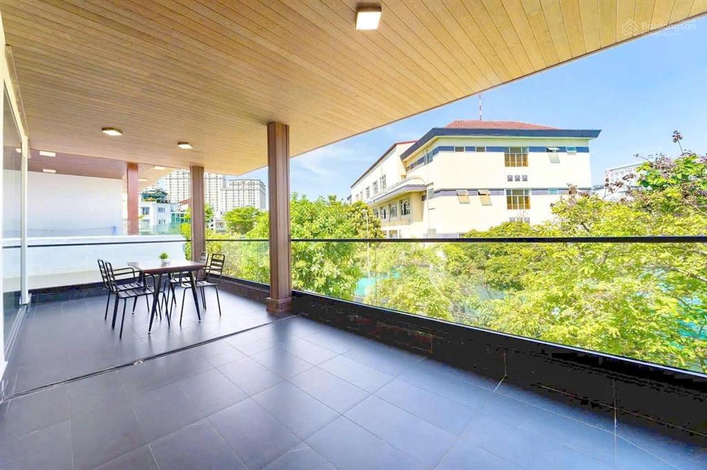 Giảm sâu từ 45 tỷ xuống còn 35 tỷ  biệt thự hồ bơi kdc trung sơn  gần lottemart