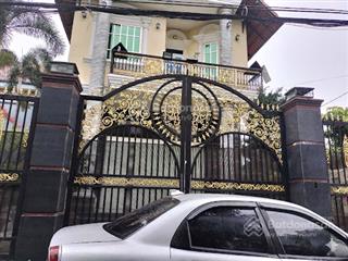 Ngộp bank  biệt thự sân vườn 420m2, giá chỉ 10,5 tỷ