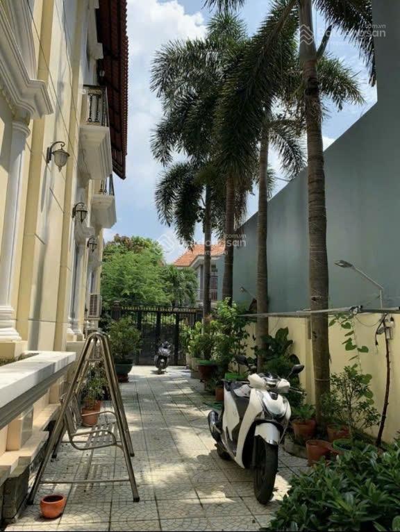 Ngộp bank  biệt thự sân vườn 420m2, giá chỉ 10,5 tỷ