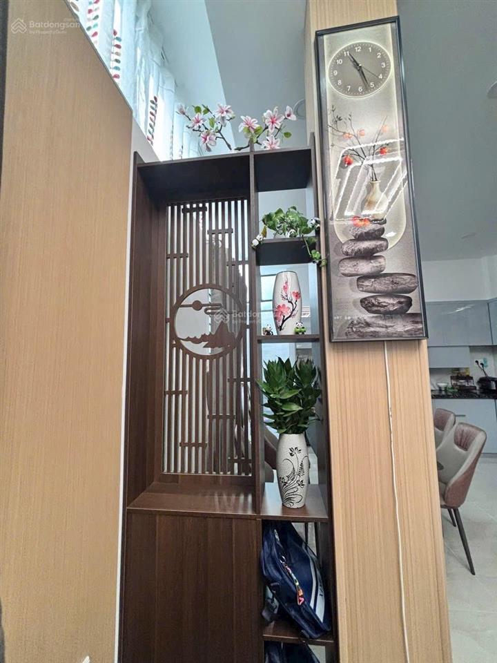 Căn góc 2 mặt tiền  gara ô tô  full nội thất chỉ 7,3 tỷ