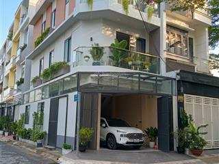 Căn góc 2 mặt tiền  gara ô tô  full nội thất chỉ 7,3 tỷ