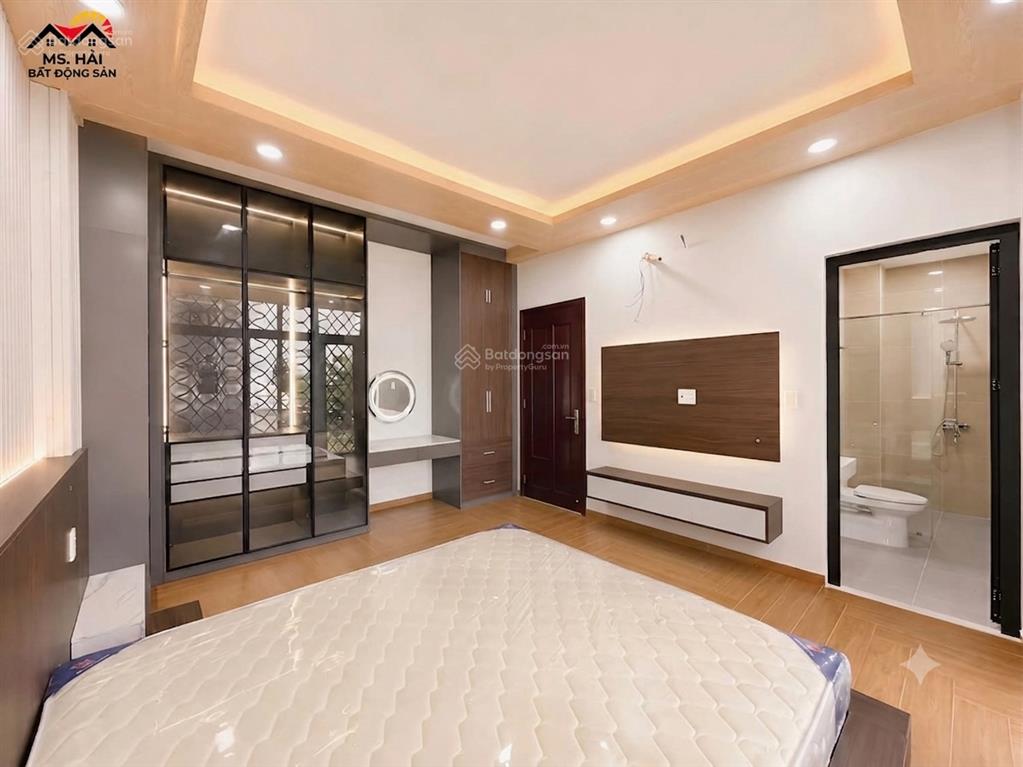 Biệt thự có hồ bơi & thang máy, chỉ 9,69 tỷ