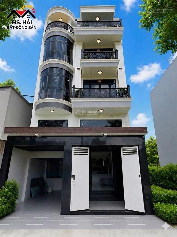 Biệt thự có hồ bơi & thang máy, chỉ 9,69 tỷ