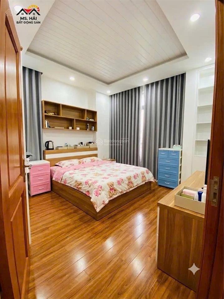 Ngộp ngân hàng bán giá tốt! nhà đẹp 4 tầng  kdc sài gòn mới  gara ô tô  chỉ 6,5 tỷ