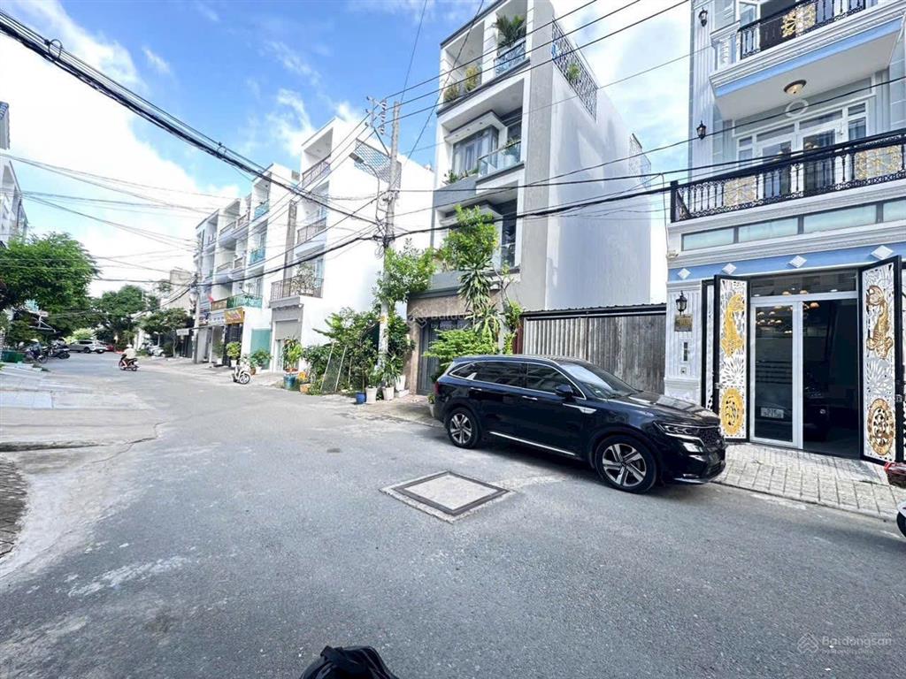 Ngộp ngân hàng bán giá tốt! nhà đẹp 4 tầng  kdc sài gòn mới  gara ô tô  chỉ 6,5 tỷ