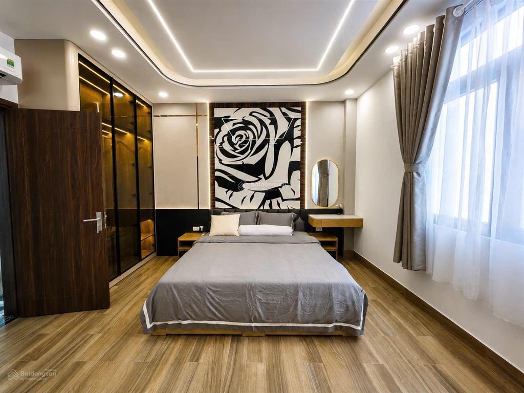 Nhà đẹp đào tông nguyên, gara ô tô, full nội thất