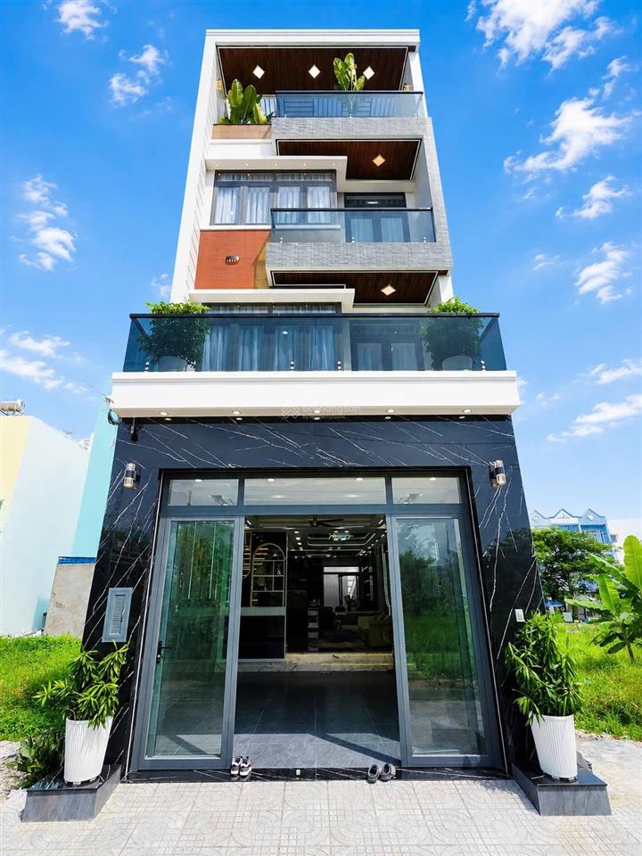 Nhà đẹp đào tông nguyên, gara ô tô, full nội thất