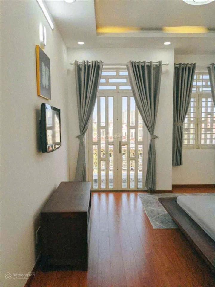 Mặt tiền dương cát lợi  đường 20m  4 tầng  chỉ hơn 9 tỷ