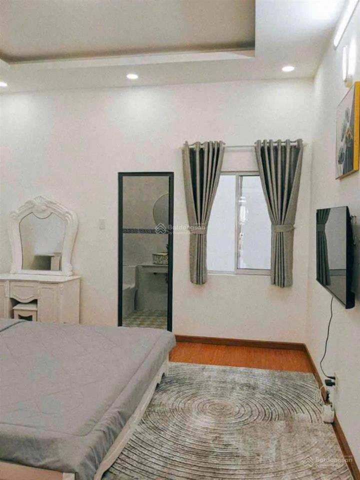 Mặt tiền dương cát lợi  đường 20m  4 tầng  chỉ hơn 9 tỷ