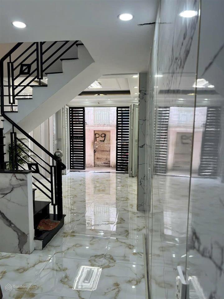 Chỉ 4,68 tỷ, 4 phòng ngủ, nhà bùi văn ba, quận 7