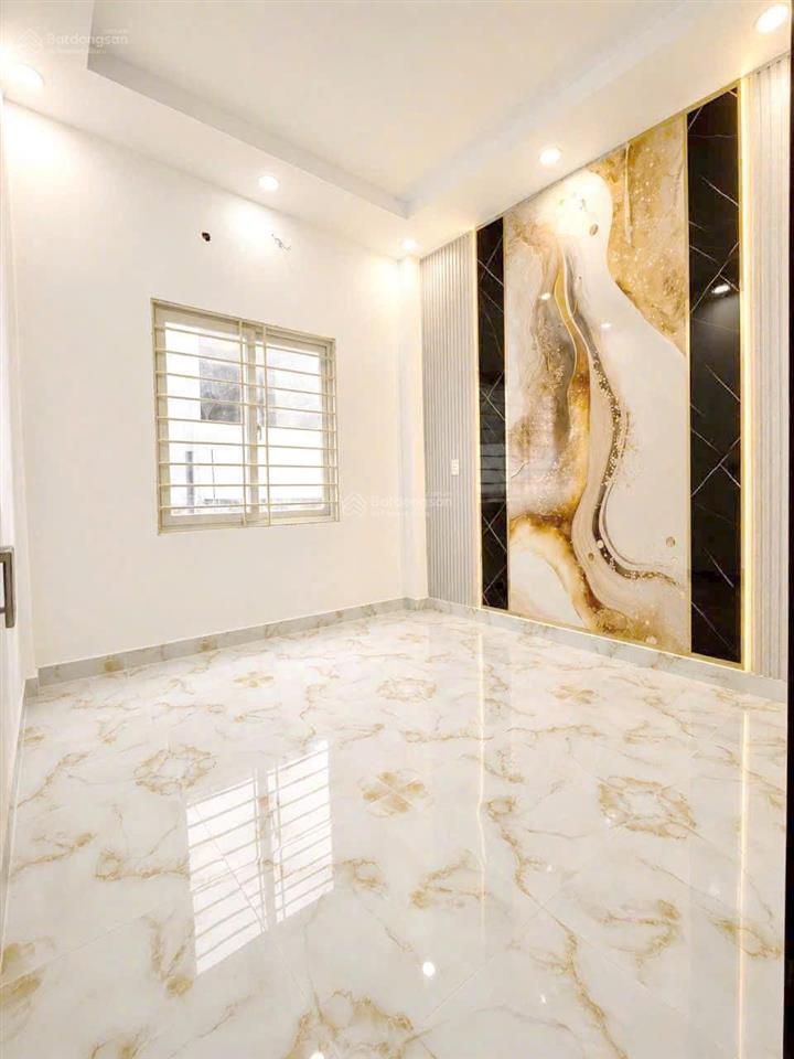 Chỉ 4,68 tỷ, 4 phòng ngủ, nhà bùi văn ba, quận 7