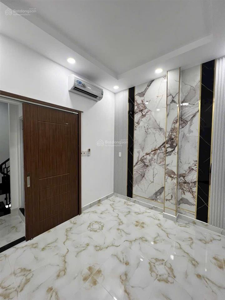 Chỉ 4,68 tỷ, 4 phòng ngủ, nhà bùi văn ba, quận 7