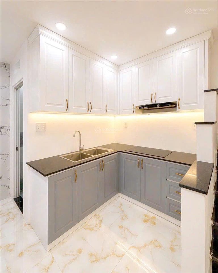 Chỉ 4,68 tỷ, 4 phòng ngủ, nhà bùi văn ba, quận 7