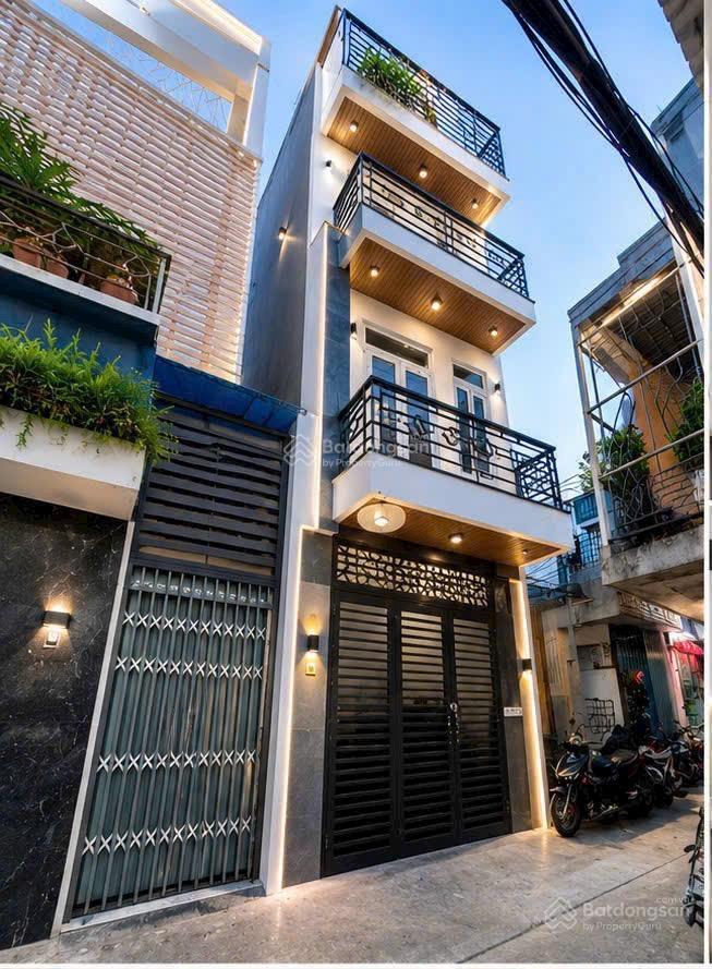 Chỉ 4,68 tỷ, 4 phòng ngủ, nhà bùi văn ba, quận 7