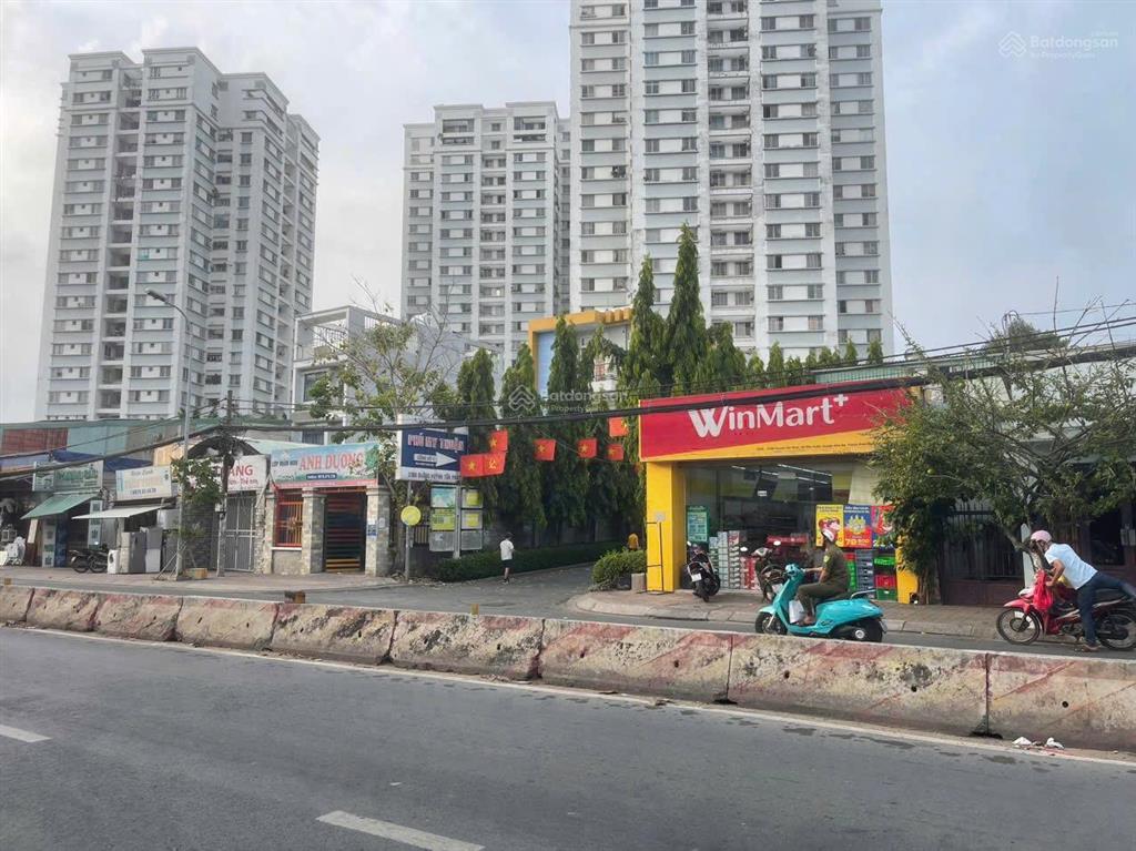 Mặt tiền huỳnh tấn phát, giá chỉ 5,5 tỷ, đang cho siêu thị winmart thuê 15 triệu/tháng