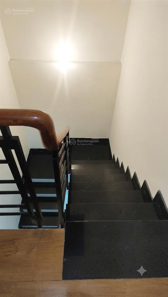 Cực rẻ, nhà 3 tầng hxh dương cát lợi, giá 5,5 tỷ, đang cho thuê 20 triệu/tháng