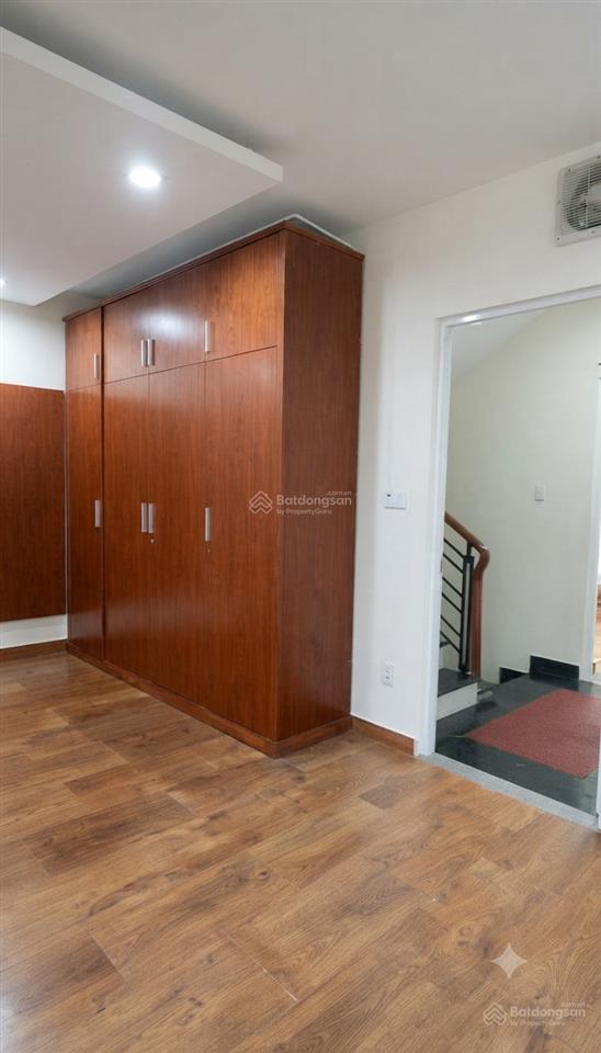 Cực rẻ, nhà 3 tầng hxh dương cát lợi, giá 5,5 tỷ, đang cho thuê 20 triệu/tháng