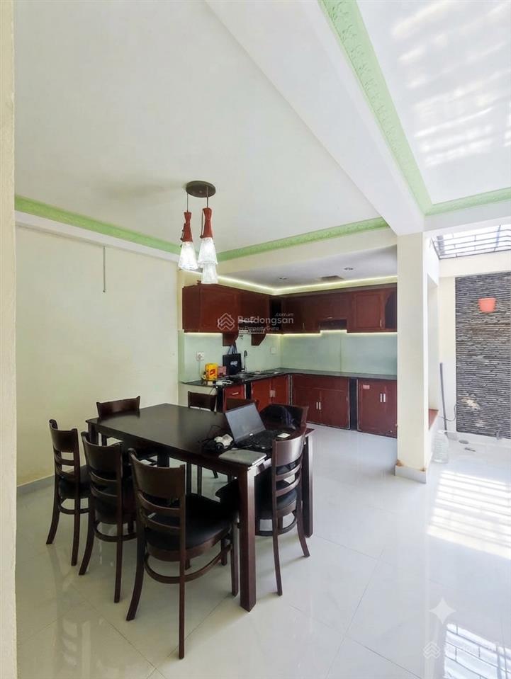 Cực rẻ, nhà 3 tầng hxh dương cát lợi, giá 5,5 tỷ, đang cho thuê 20 triệu/tháng