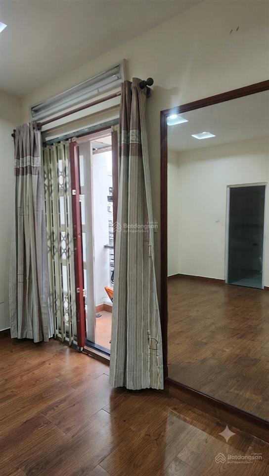 Cực rẻ, nhà 3 tầng hxh dương cát lợi, giá 5,5 tỷ, đang cho thuê 20 triệu/tháng