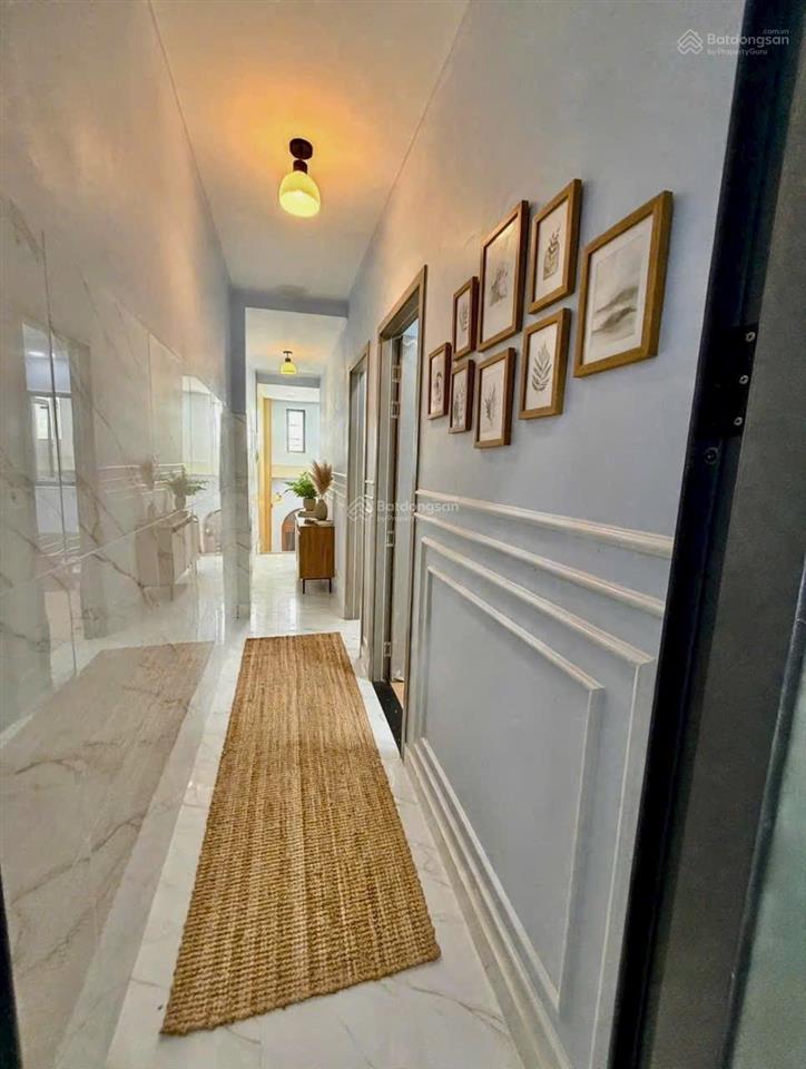 Quận 7, nhà đẹp, hẻm xe hơi, giá 5,3 tỷ
