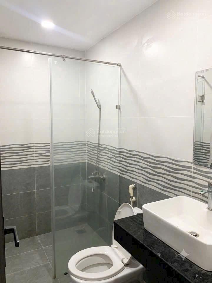Chỉ 4,53 tỷ, nhà 3 tầng, giáp quận 7, cách q. 7 chỉ 400m