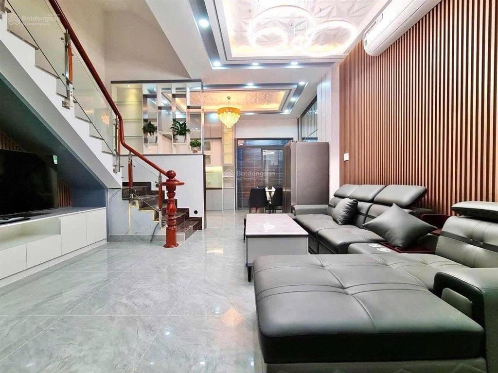 Cho thuê nhà nguyên căn 4 tầng hxh huỳnh tấn phát, 15 triệu/tháng