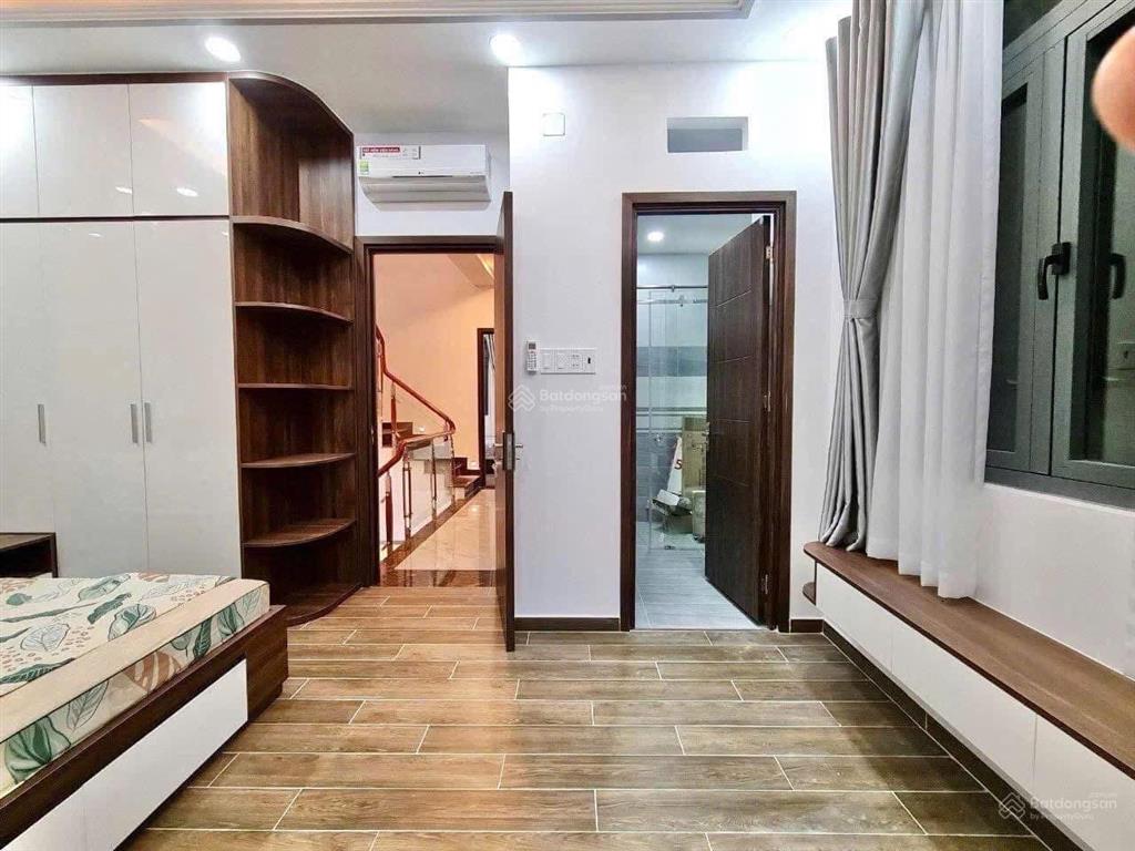 Cho thuê nhà nguyên căn 4 tầng hxh huỳnh tấn phát, 15 triệu/tháng