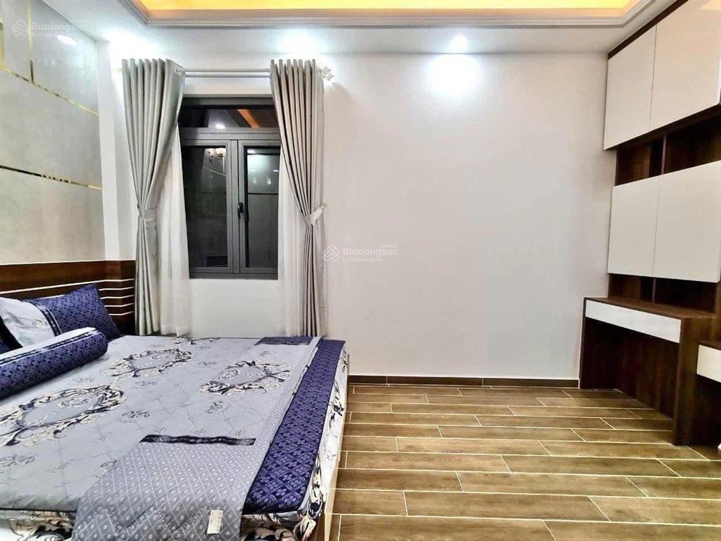 Cho thuê nhà mặt tiền đường số tân quy, quận 7. 7x20, 5 pn, sân đậu 2 xe hơi