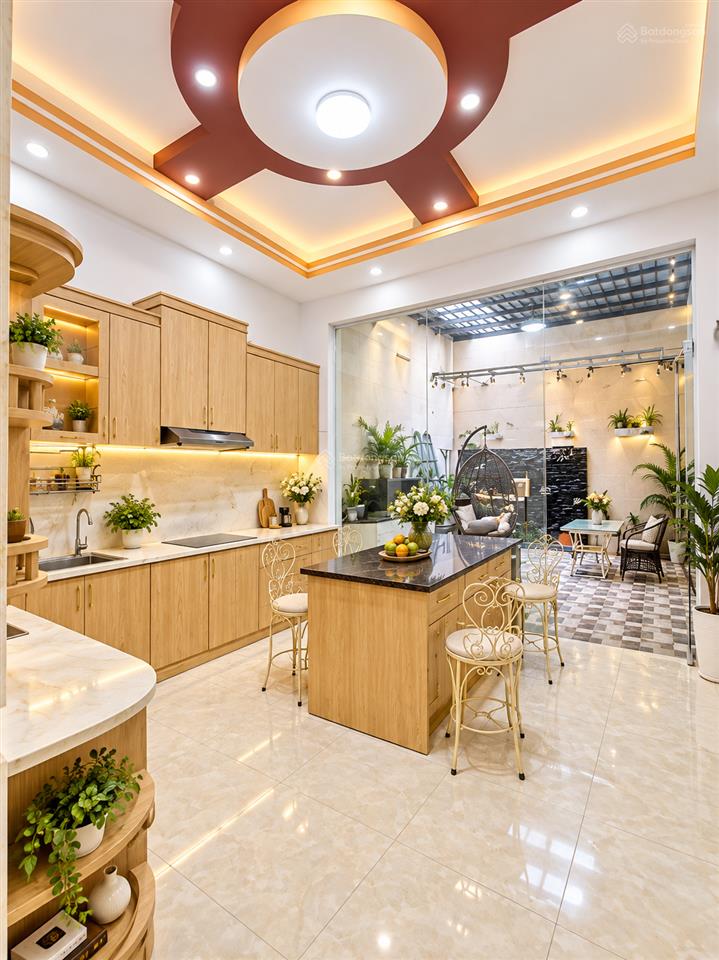 Cực rẻ, nhà 4 tầng dương cát lợi 95,7 m2, còn 7,1 tỷ cách quận 7 chỉ 300 m, đã giảm 1 tỷ
