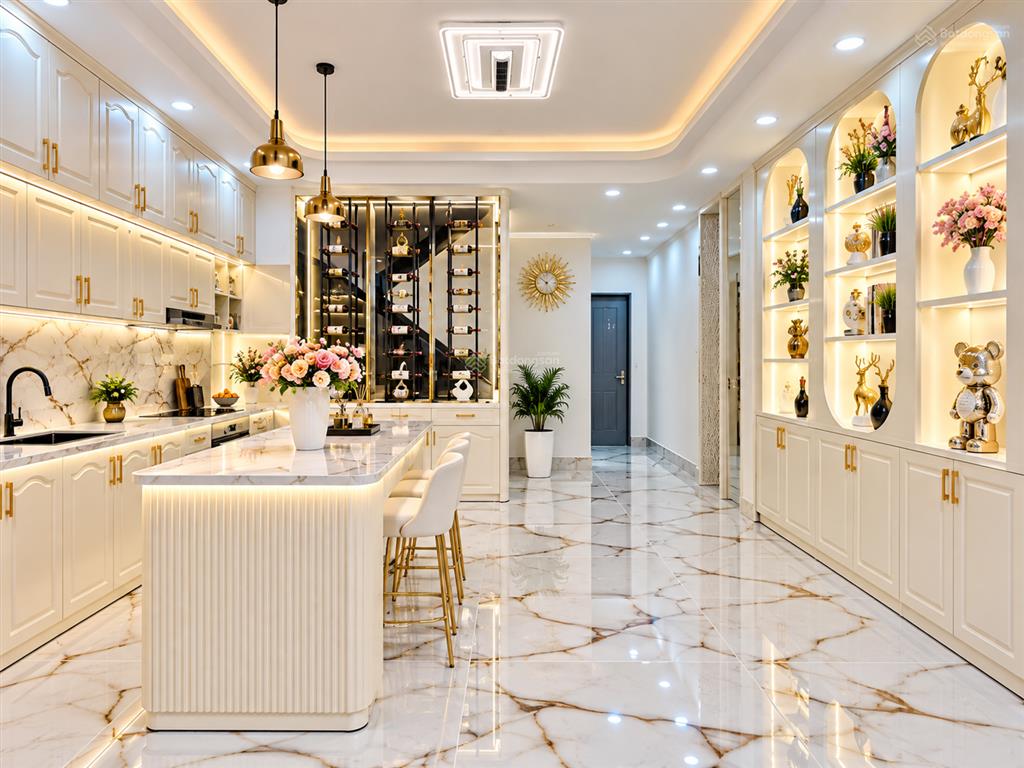 Nhà mặt tiền đào tông nguyên, 5x23, giá 10,9 tỷ. nhà đẹp 3 tầng đầy đủ nội thất