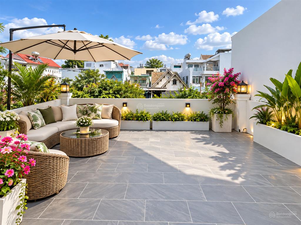 Nhà mặt tiền đào tông nguyên, 5x23, giá 10,9 tỷ. nhà đẹp 3 tầng đầy đủ nội thất