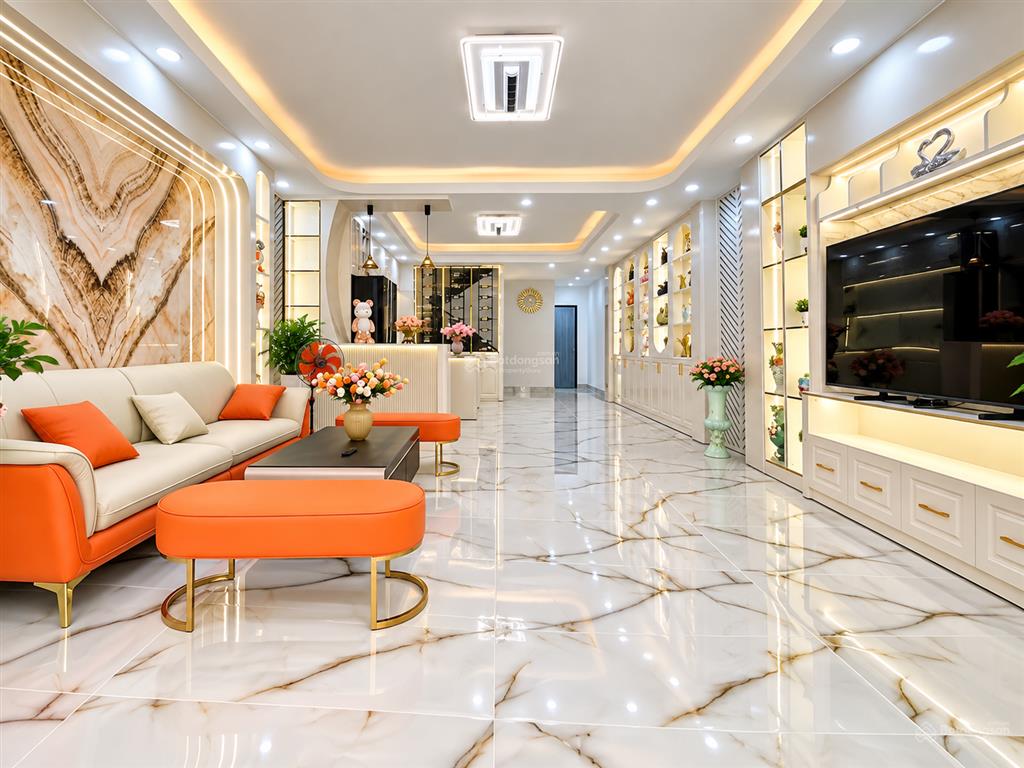 Nhà mặt tiền đào tông nguyên, 5x23, giá 10,9 tỷ. nhà đẹp 3 tầng đầy đủ nội thất