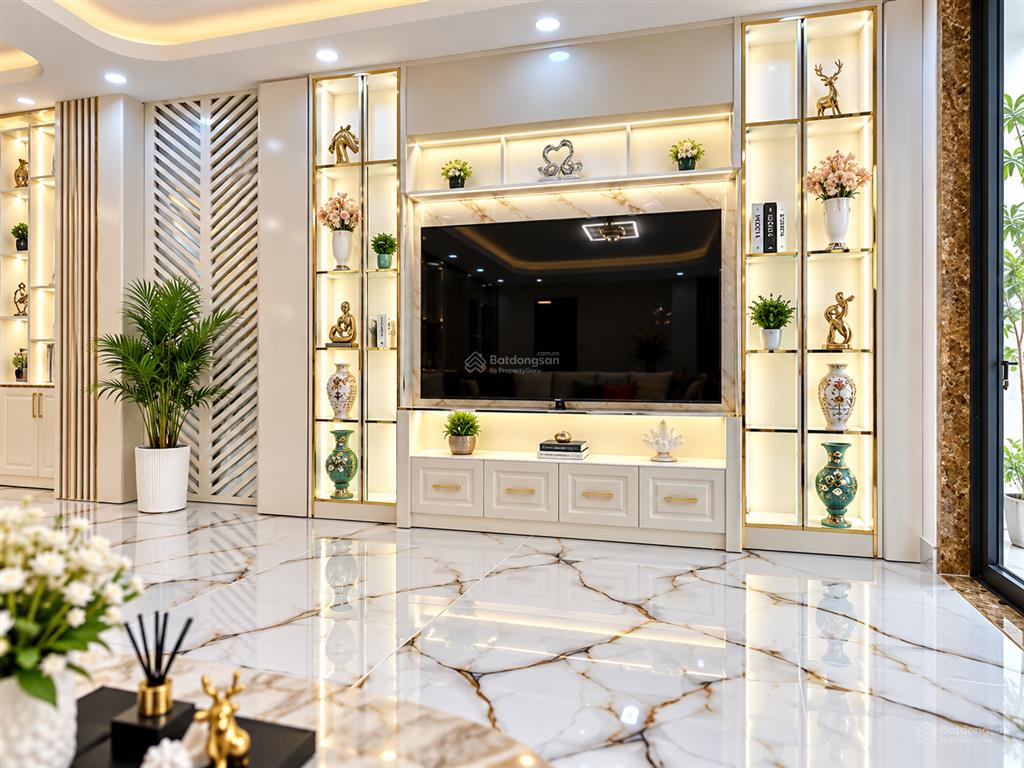 Nhà mặt tiền đào tông nguyên, 5x23, giá 10,9 tỷ. nhà đẹp 3 tầng đầy đủ nội thất