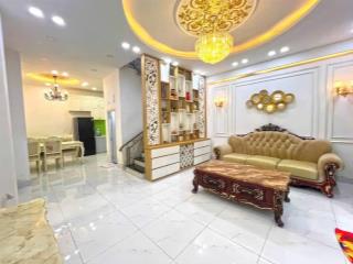 Quận 7. nhà đẹp 5x10, 3 tầng, giá chỉ hơn 5 tỷ