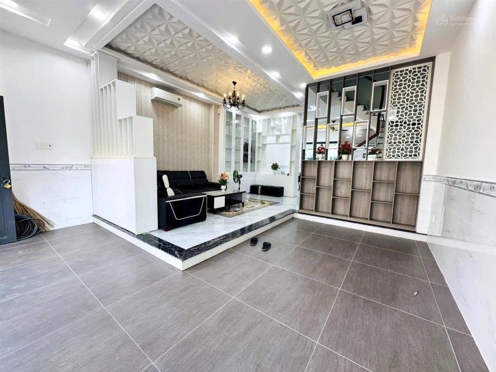Giảm giá mạnh, nhà phố đẹp huỳnh tấn phát, giá chỉ còn 6,8 tỷ
