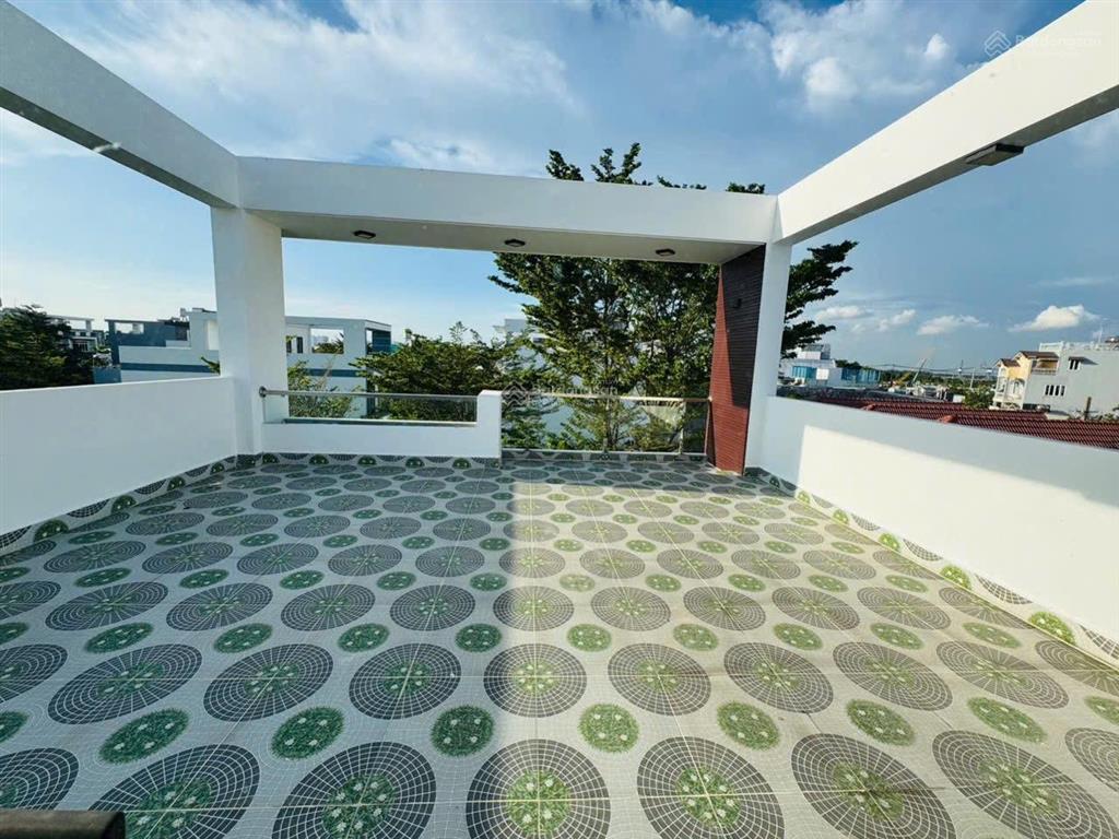 Giảm giá mạnh, nhà phố đẹp huỳnh tấn phát, giá chỉ còn 6,8 tỷ