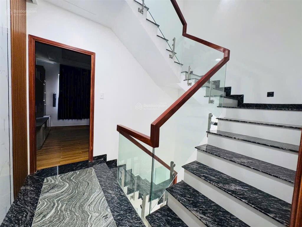 Giảm giá mạnh, nhà phố đẹp huỳnh tấn phát, giá chỉ còn 6,8 tỷ