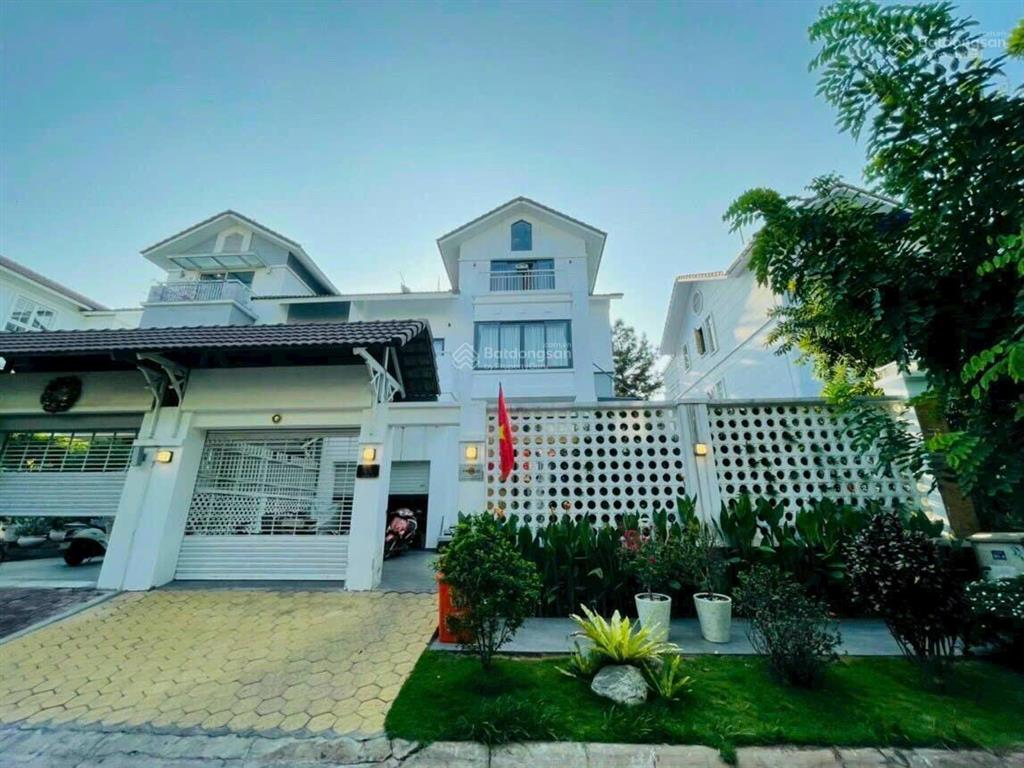 Biệt thự ven sông, compound nam phú, trần trọng cung, quận 7