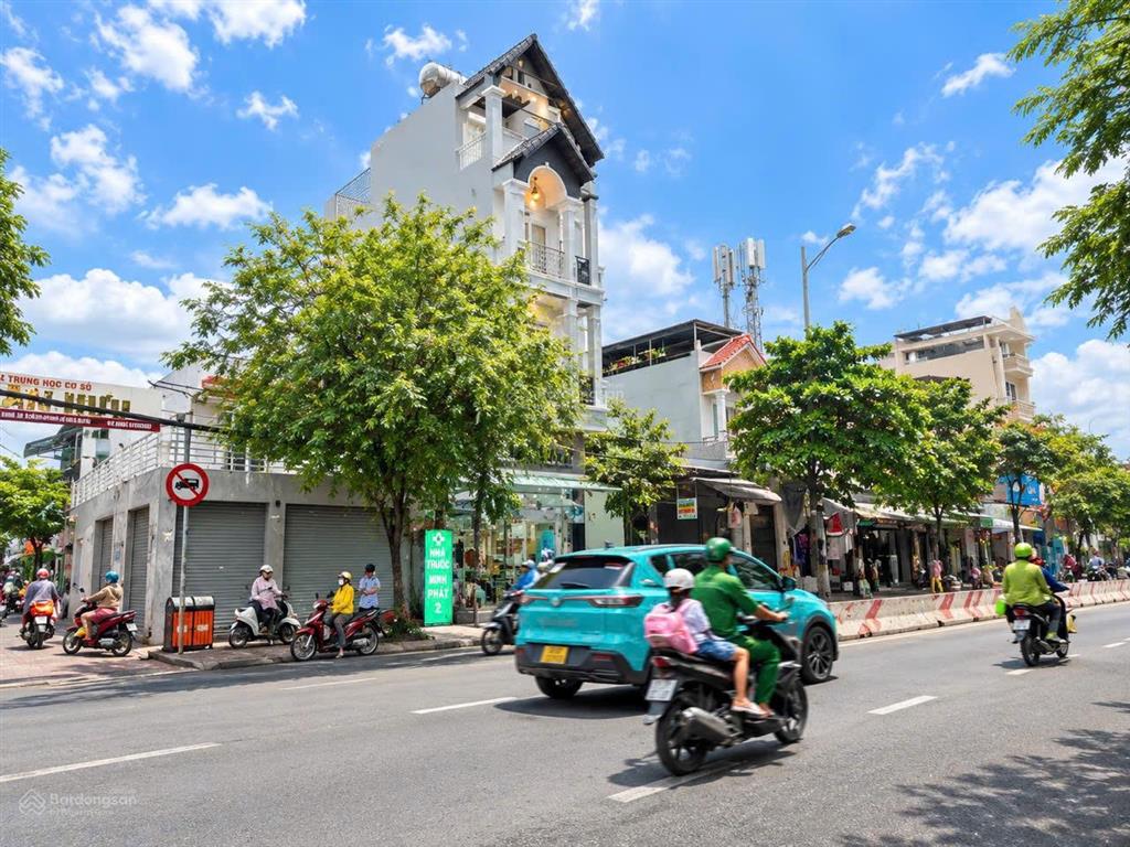 Nhà 5 tầng mặt tiền huỳnh tấn phát, nhà bè, giá chỉ 11,8 tỷ