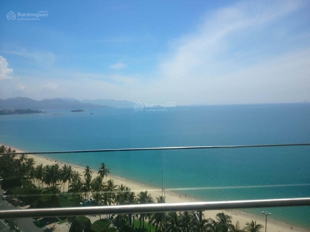 Bán căn hộ vip 3pn trọn mặt tiền biển tại the costa nha trang, giá 35 tỷ, nội thất sang trọng