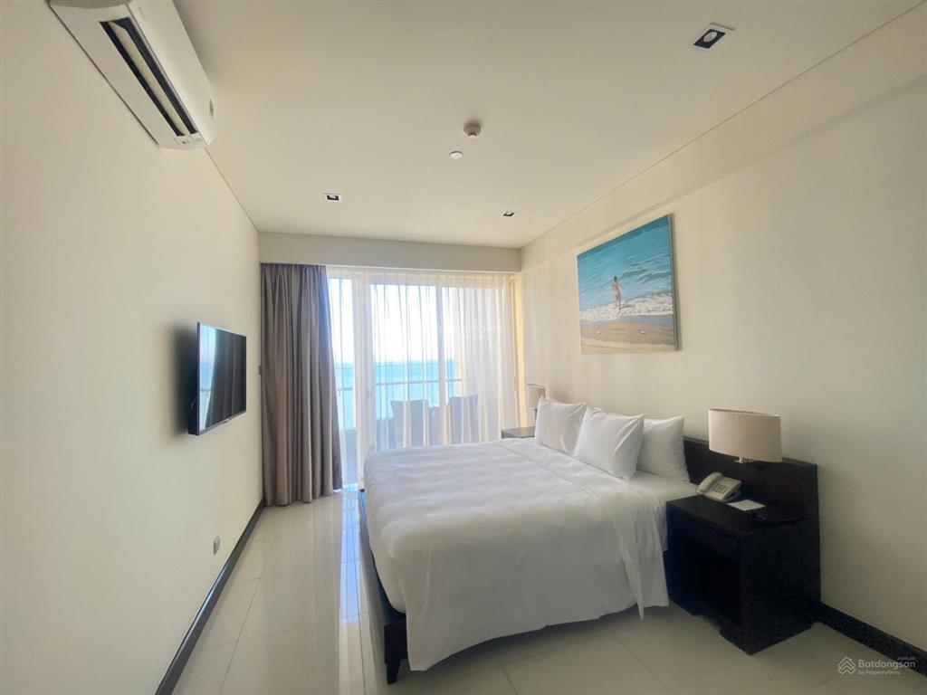 Bán căn hộ vip 3pn mặt tiền biển tại the costa nha trang, giá 26,5 tỷ, nội thất sang trọng