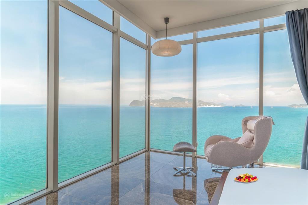 Cho thuê căn hộ vip 4 phòng ngủ  the costa nha trang (for rent)