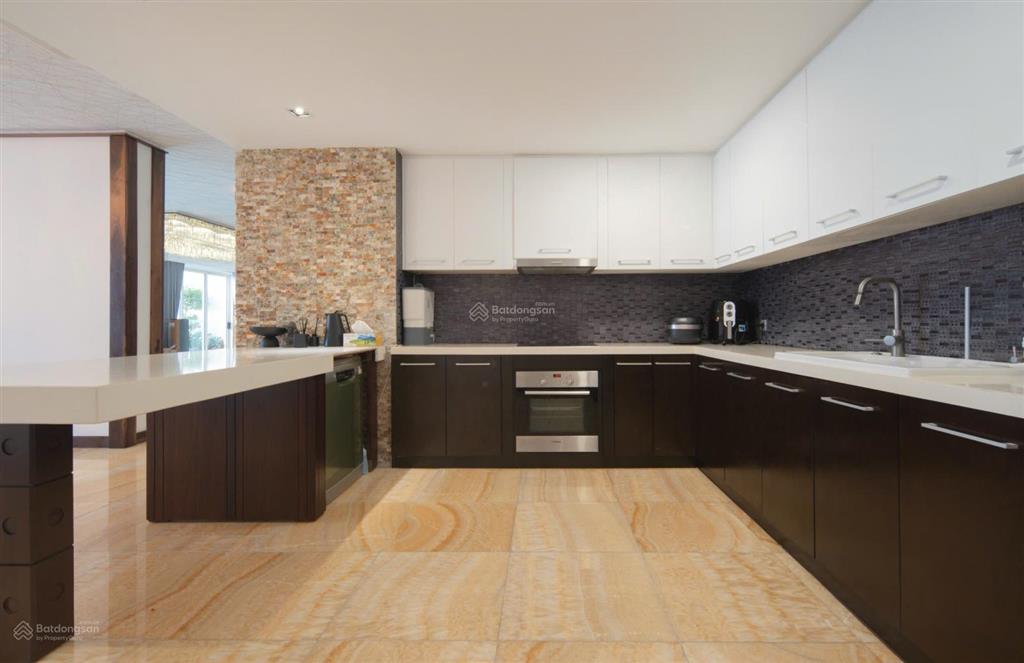 Cho thuê căn hộ vip 4 phòng ngủ  the costa nha trang (for rent)