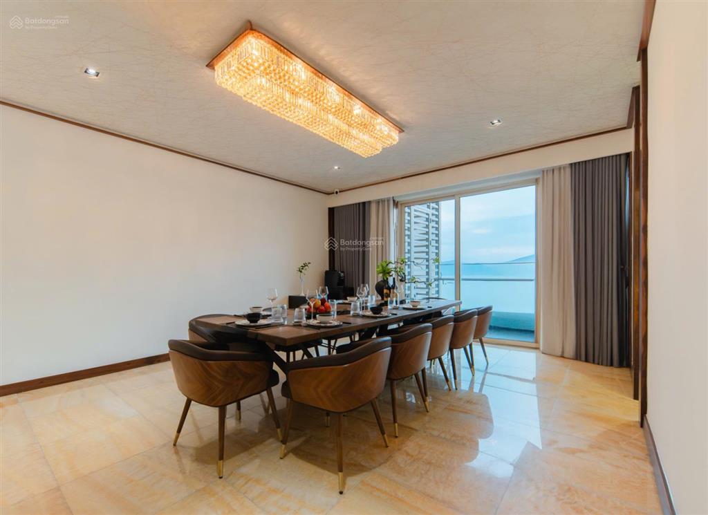 Cho thuê căn hộ vip 4 phòng ngủ  the costa nha trang (for rent)