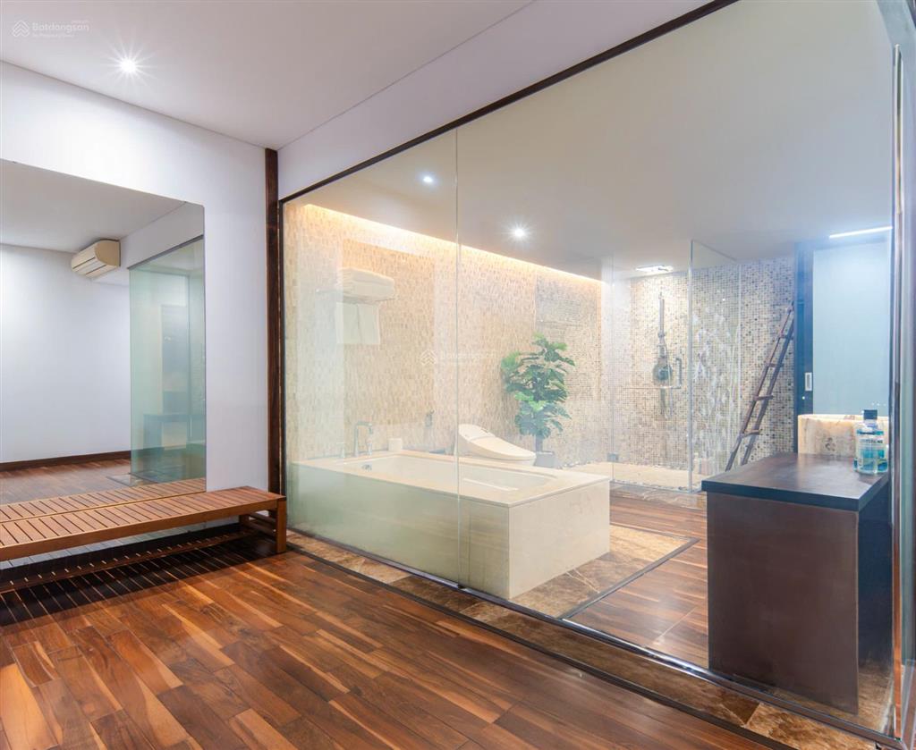 Cho thuê căn hộ vip 4 phòng ngủ  the costa nha trang (for rent)