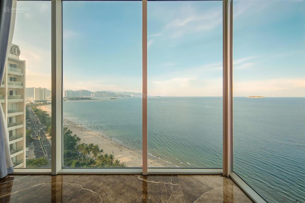 Cho thuê căn hộ vip 4 phòng ngủ  the costa nha trang (for rent)