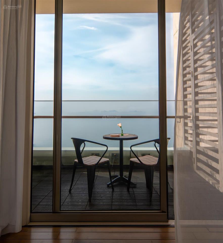 Cho thuê căn hộ vip 4 phòng ngủ  the costa nha trang (for rent)