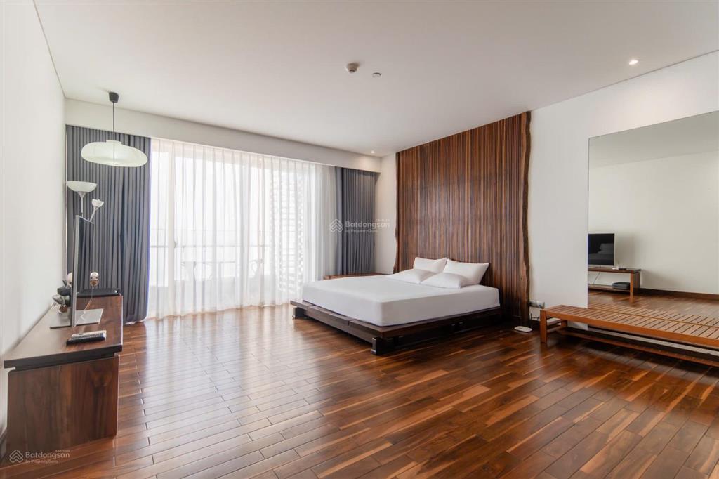 Cho thuê căn hộ vip 4 phòng ngủ  the costa nha trang (for rent)