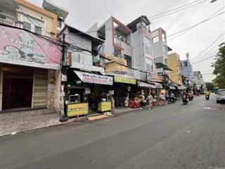 Bán nhà mặt tiền  diện tích đất lớn  q4 sát q1  tiện xây căn hộ dịch vụ